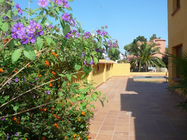 Vue sur le passage latéral